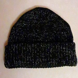 Women's black & silver toboggan/skull cap